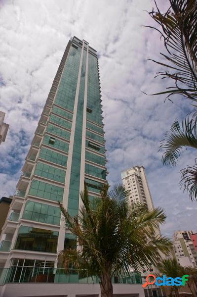 Apartamento com 3 dorms em Balneário Camboriú - Centro por