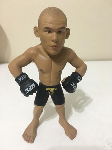 Boneco UFC Renan Barão articulado