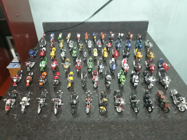 Coleção de motos miniatura