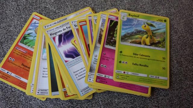 Lote de 100 cartas de Pokémon