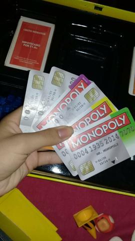 Vendo monopoly usado