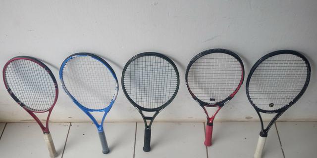 Raquetes de tenis (cinco)
