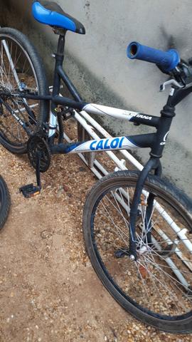 Vendo essa bike Caloi ainda tá faltando algumas coisinhas