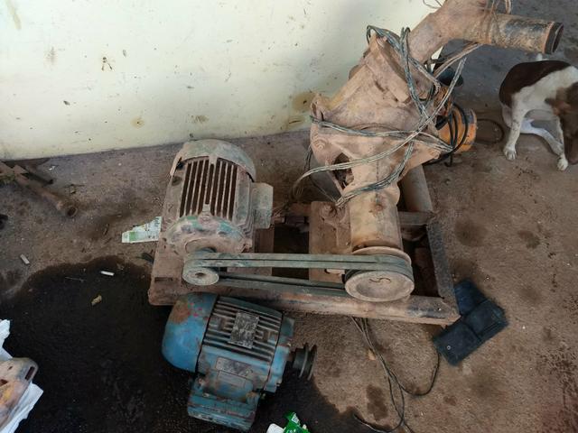 Vendo. ou. troco. máquina. d. poço