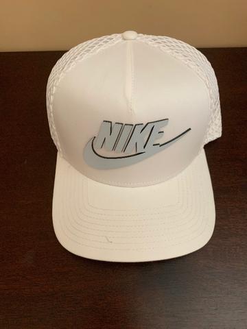 Boné Nike Mesh Sportswear