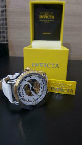 Invicta objec't d art original