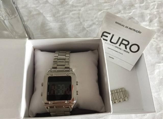 Relógio euro digital, com caixa, novo lindo