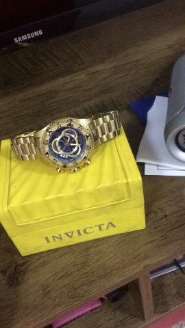 Vendo Relógio Invicta Praticamente zero $450