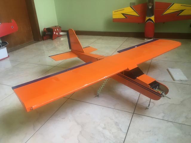 Aeromodelo em balsa