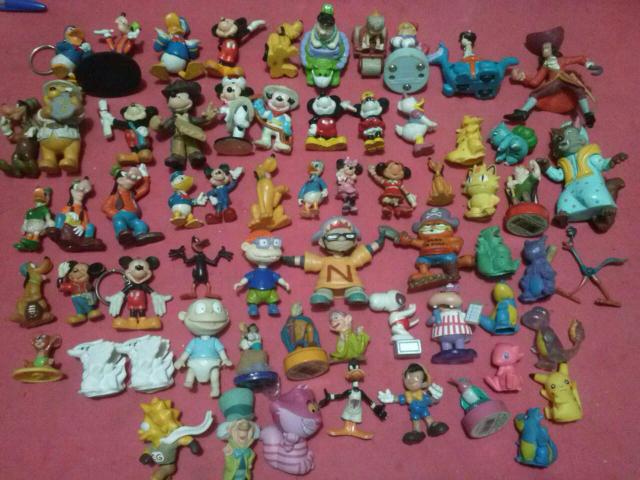Lote coleção bonecos antigos e novos