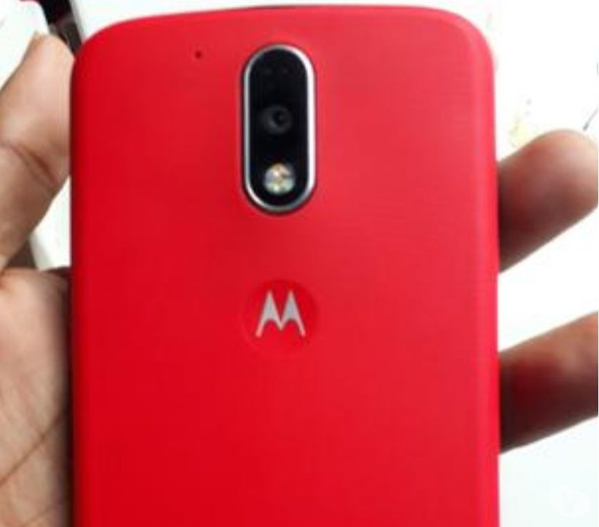 MOTO G4 plus 32 GIGAS COM CARREGADOR e fone(entrego)