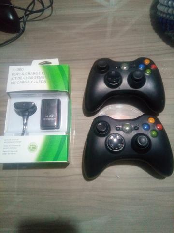 2 Controles Xbox + 1 kit cabo com bateria