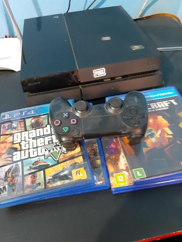 Playstation 4 con 2 controles