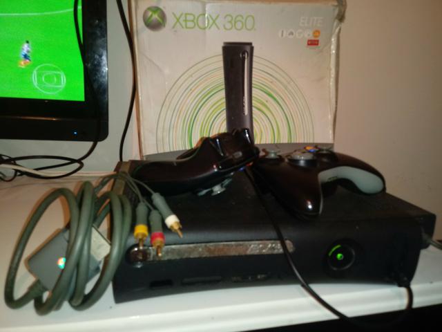 Vendo xbox 360 elite DESTRAVADO