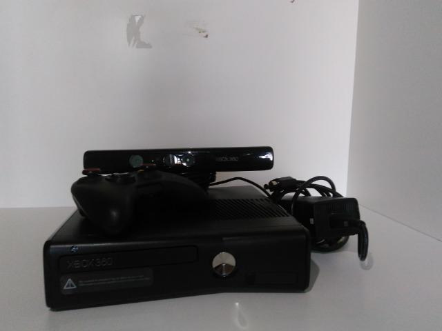 XBOX 360 Slim Destravado C/ 250GB + Kinect