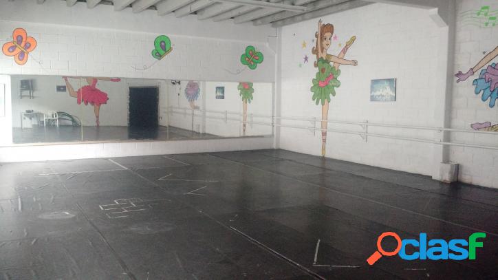 # 750 metros de área Útil, no Boqueirão !! Comercial