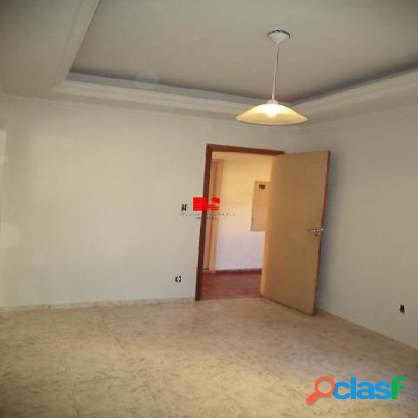 Apartamento bem localizado no bairro