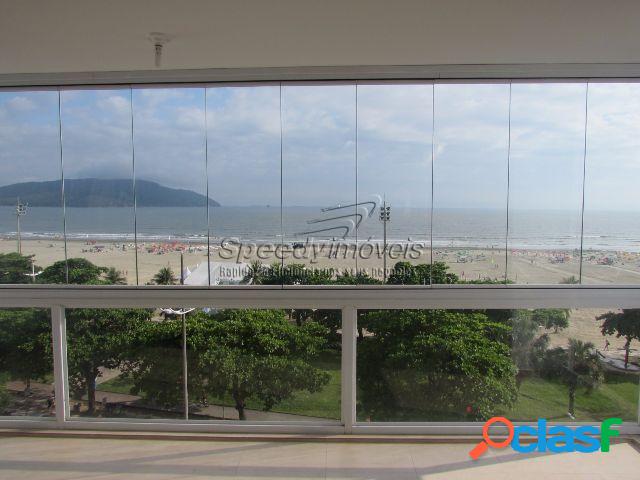 Apartamento em Santos com vista mar e 3 dormitórios.