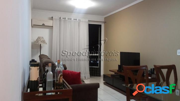 Apartamento em Santos, no Embaré, com 2 dormitórios.