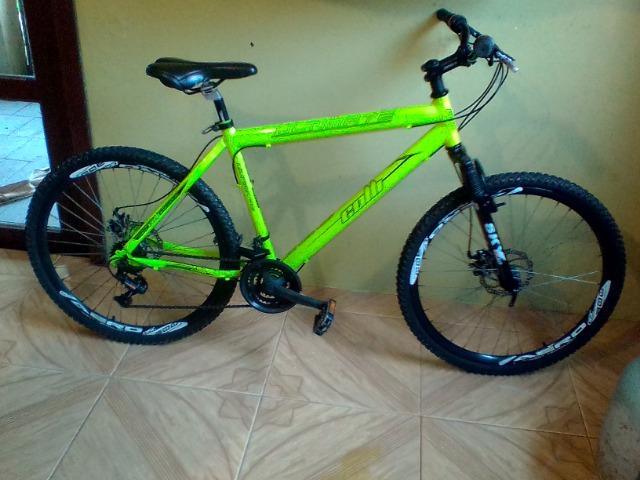 Bicicleta Aro 26 colli ultimate