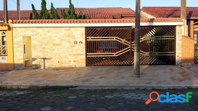 CASA 3 DORMITORIOS - LADO LINHA