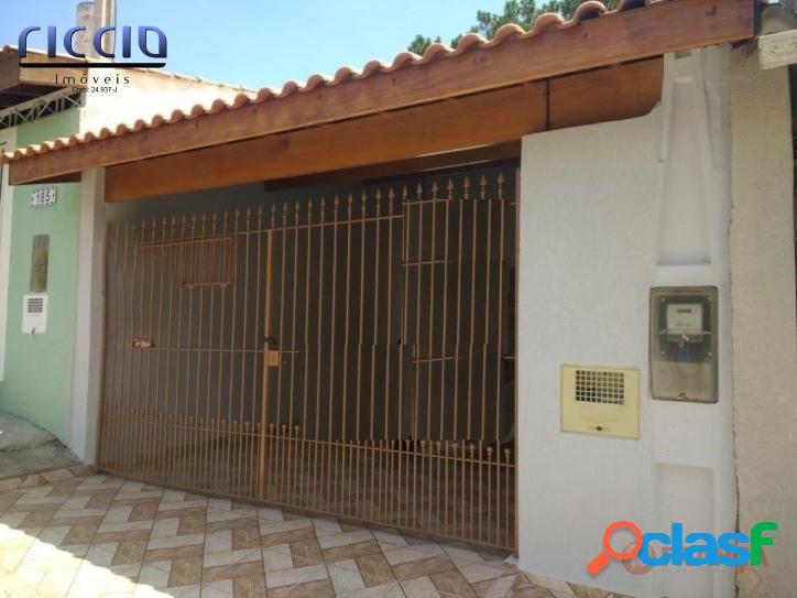 Casa em Jacarei, Parque Califórnia-2 Dorms-62 m²