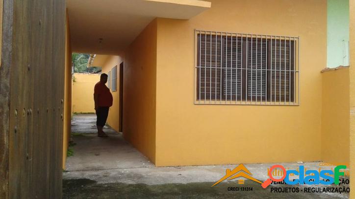 Casa em Mongaguá em ótimo bairro