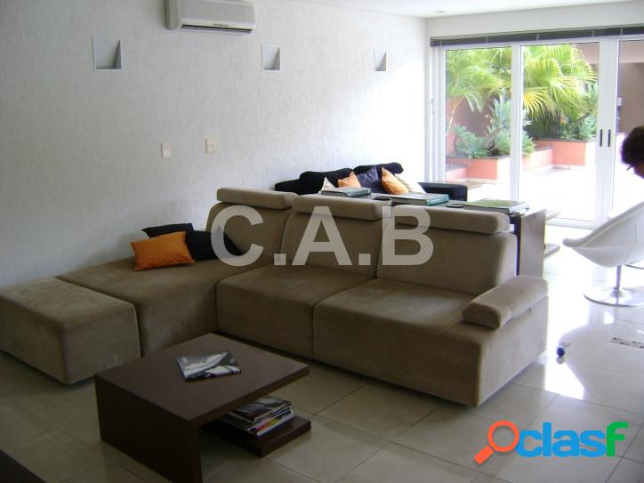 Casa no Condominio Residencial Melville em Alphaville