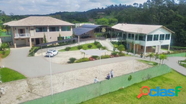 Chácara Buffet dos Sonhos à Venda em Santa Isabel.