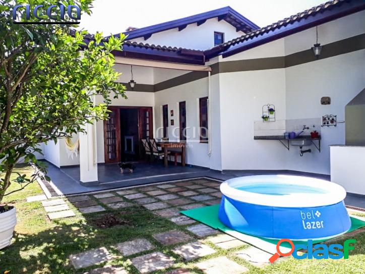 Excelente casa térrea no Jardim das Colinas com mezanino