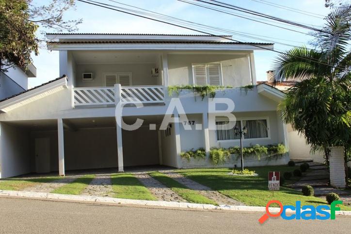 Linda casa no Residencial Alphaville 10- 4quartos