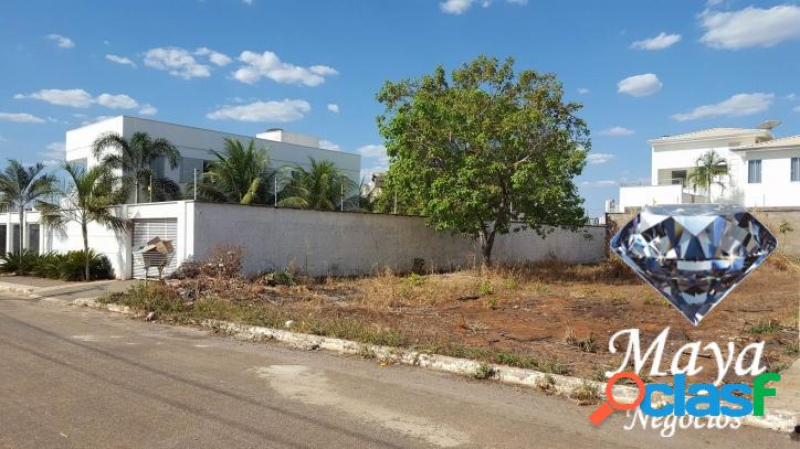 Lote com 450 m² na 303 Sul