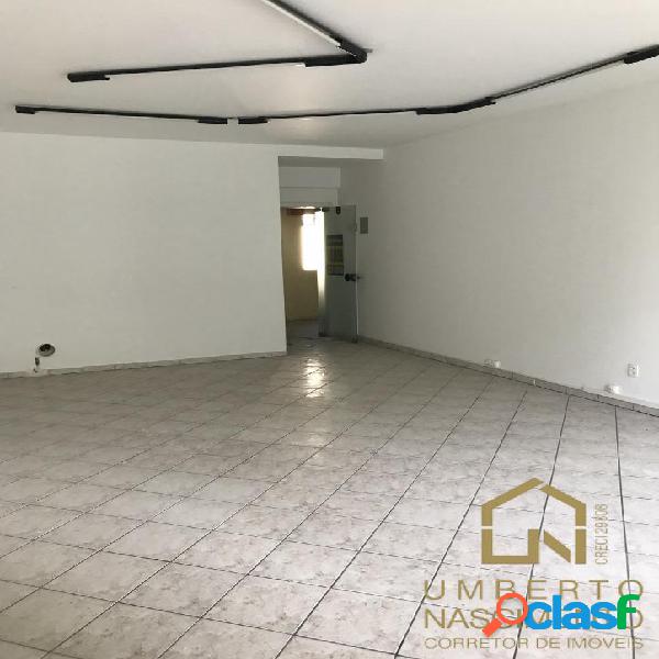 Sala comercial localizada no Bairro Centro, Blumenau