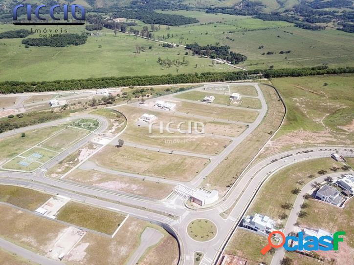 Terreno Comercial 800m² no Residencial Colinas do Paratehy