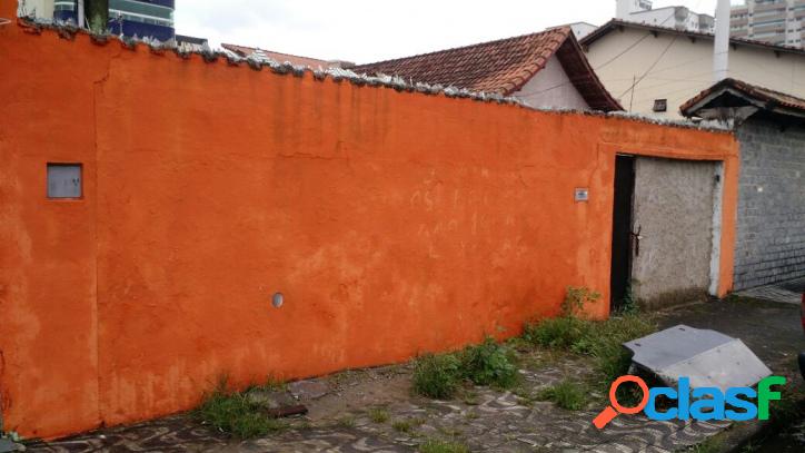 Terreno grande, com ótima localização.