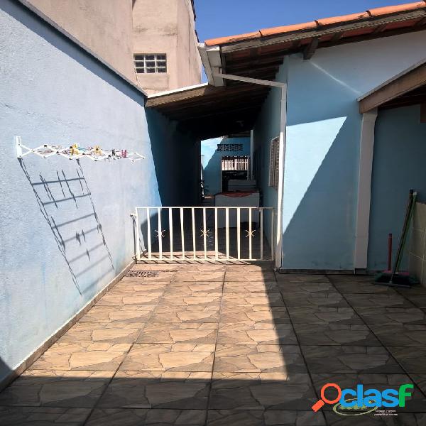 Vende-se casa no Residencial Ana Maria.