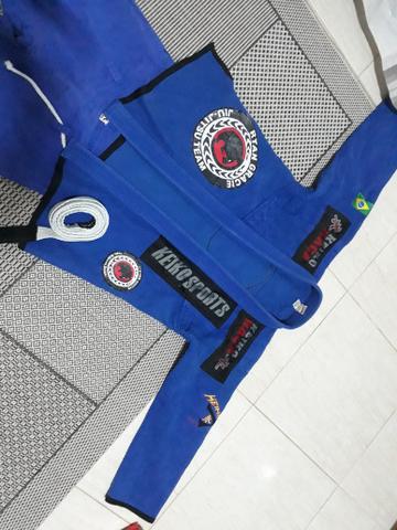 Vendo kimono de jiu-jitsu tecido entrelaçado