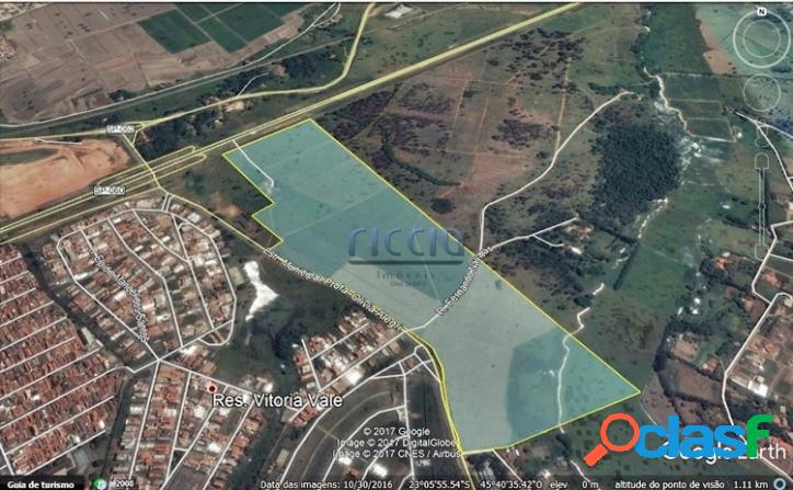 Área 330.000 m² com Frente para Rod. Pres. Dutra em