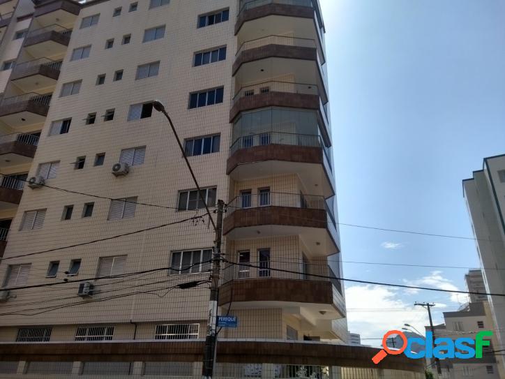 Ótimo Apto 01 dorm. em local nobre no Forte, rua sem