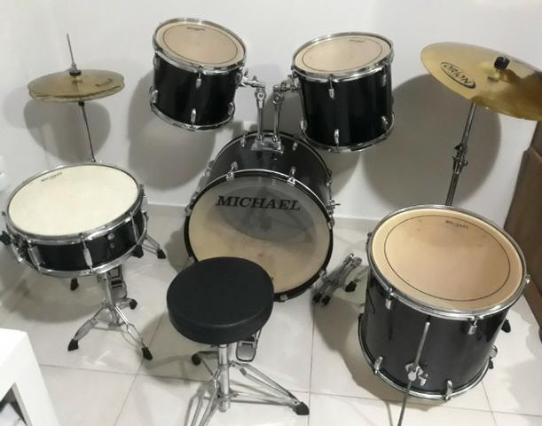 Bateria Michael Classic Series Dm825k