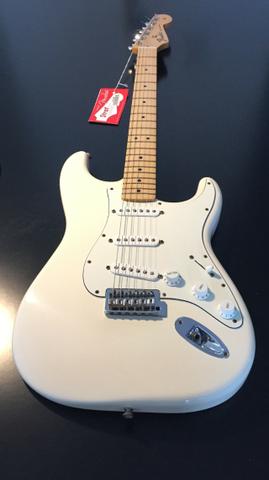 Guitarra Fender Stratocaster Standard - Excelente - Oferta