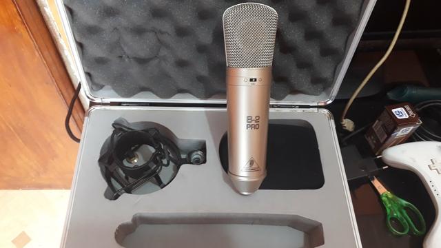 Microfone Behringer B2 Pro Para Studio e Coral
