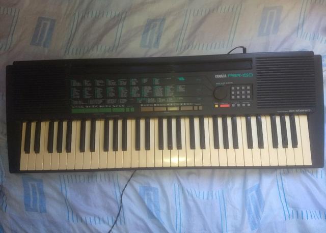 Teclado Yamaha PSR-150 Preto 