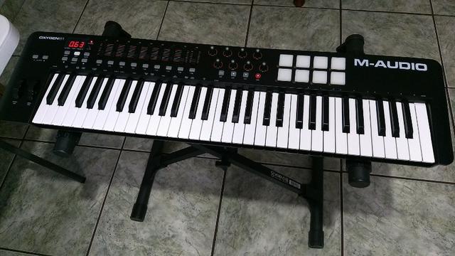 Teclado midi controlador m-audio oxygen 61 novo