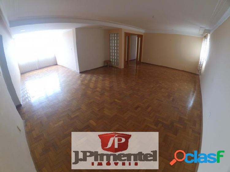 Apartamento com 5 dorms em Vitória - Centro por 398 mil à