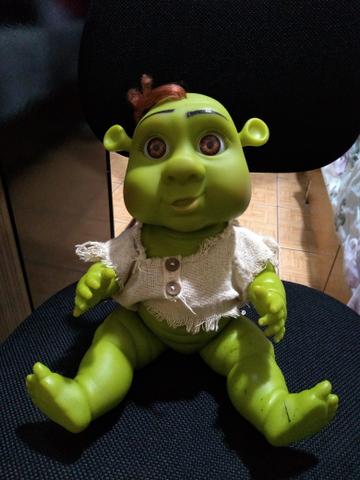 Boneca shrek da Bandeirantes