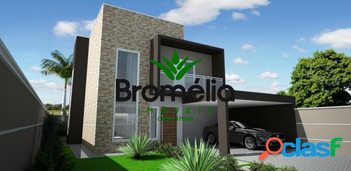 Casa em Condomínio, ótima localização.