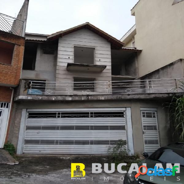 Linda Casa em Condomínio Para Venda!