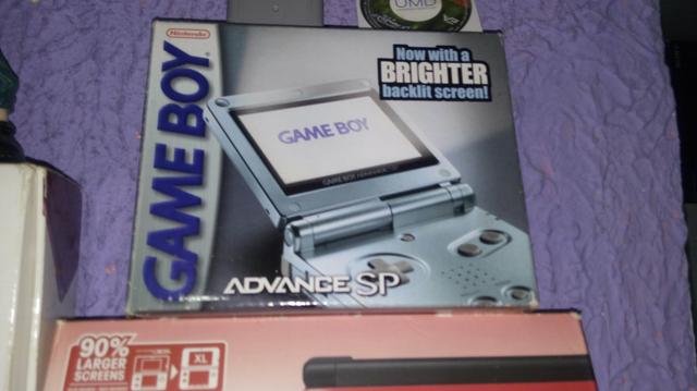 Game boy sp brighter na caixa 15 fitas