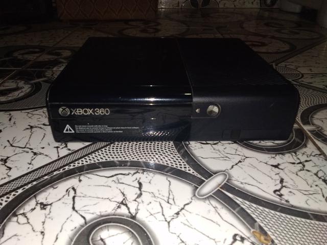 Vendo ou troco Xbox 360 completo